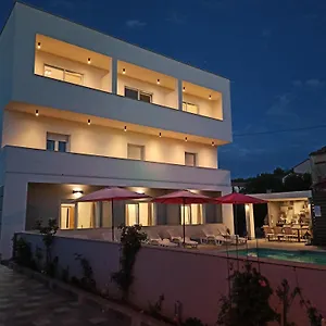 Pensjonat Apartmant & Rosa Medulin, Pomer